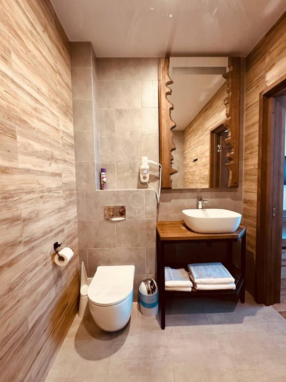 Фільварок Кмитів Hotel Velyki Kosharishcha Екстериор снимка