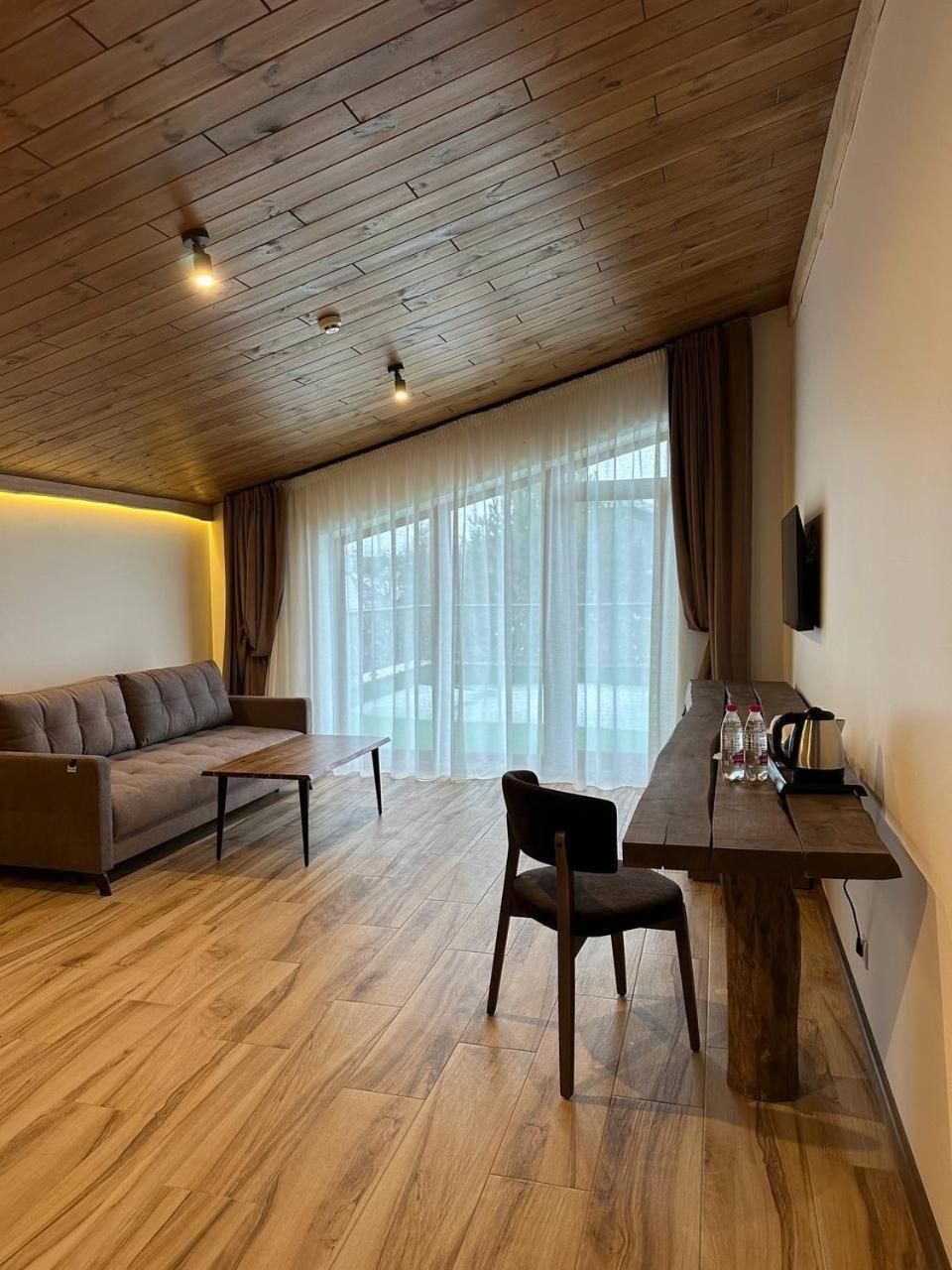 Фільварок Кмитів Hotel Velyki Kosharishcha Екстериор снимка