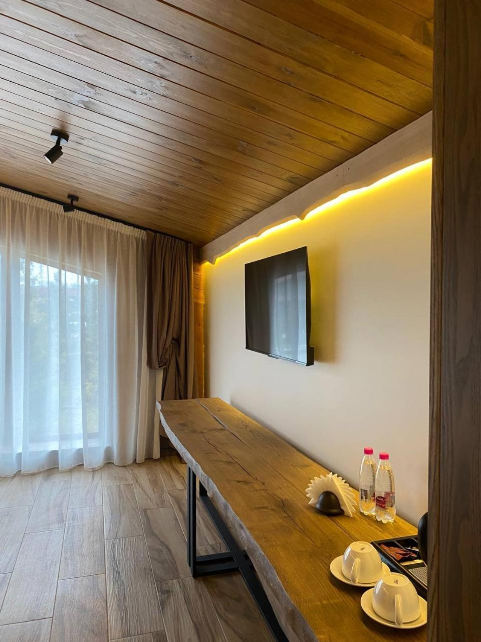 Фільварок Кмитів Hotel Velyki Kosharishcha Екстериор снимка